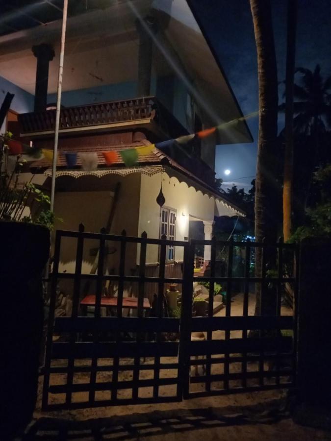 Beachaholic Homestay Alappuzha Екстериор снимка